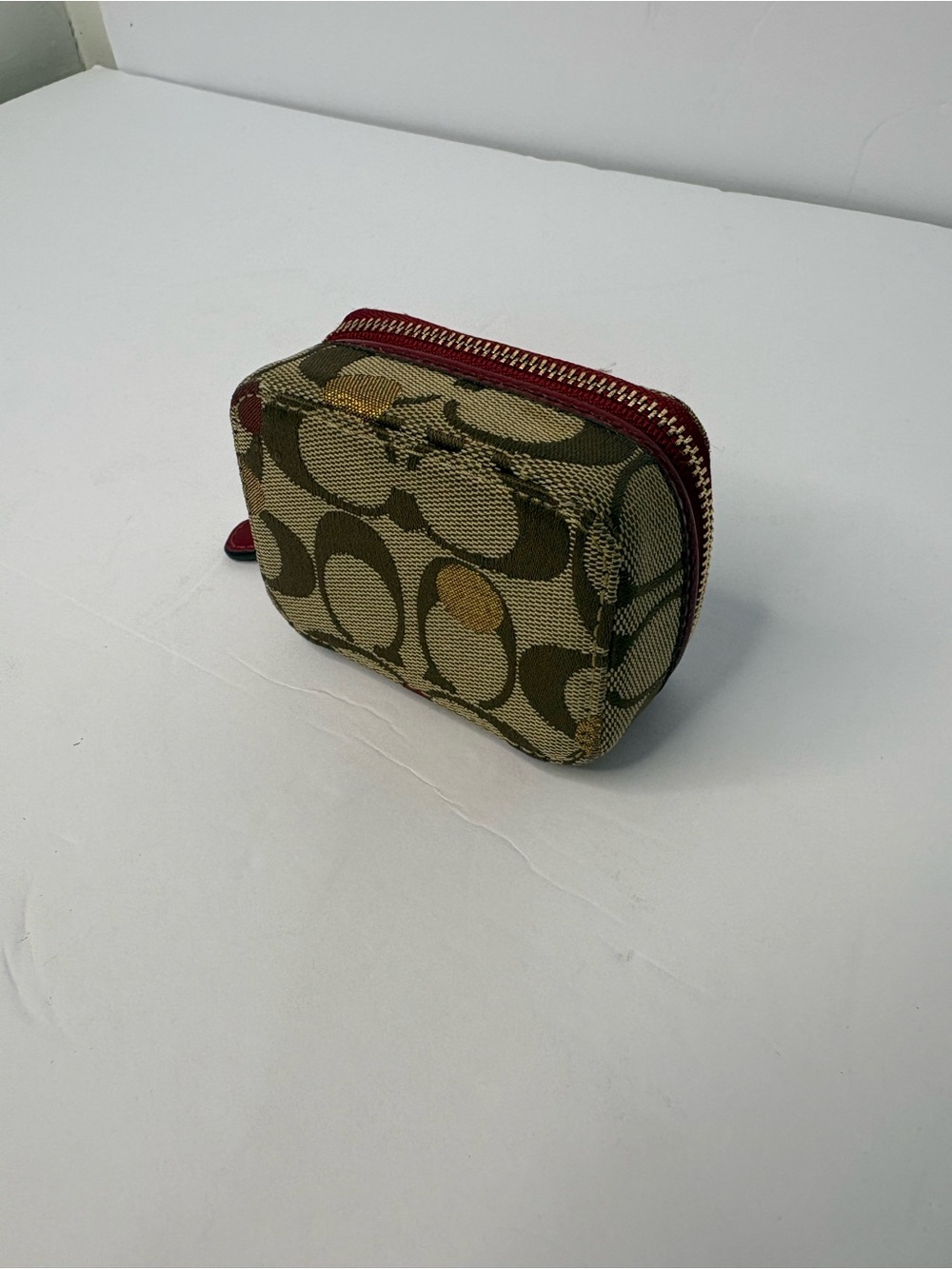 Coach Khaki Signature Canvas Zip Card Case with Red Trim - Picture 4 of 5